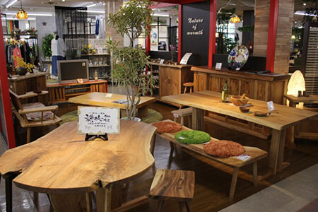 株式会社吉田家具店